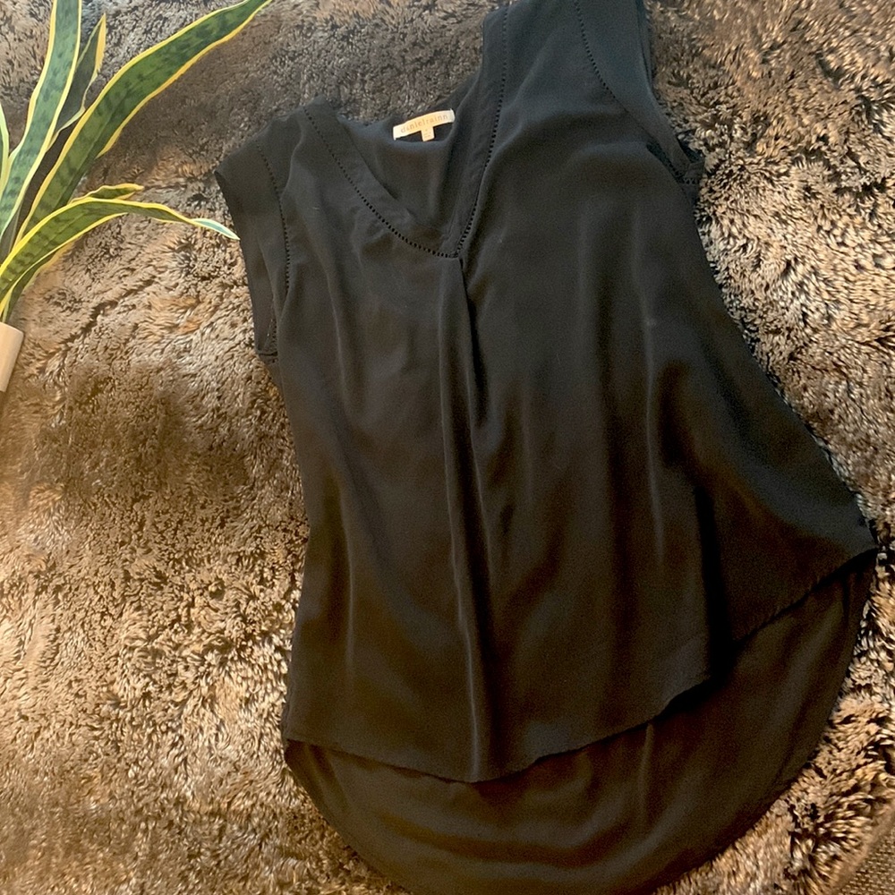Daniel Rainn - Black cap sleeveless blouse